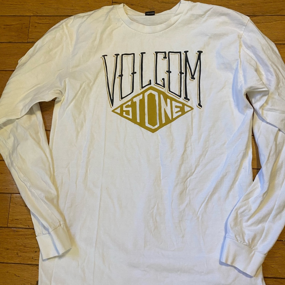Men’s Volcom long sleeve size M